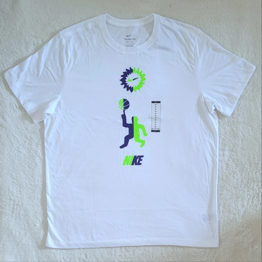 Nike👟 Man♂️ Spinning Basketball on Finger Dri-Fit Graphic Tee👕 - NWT
